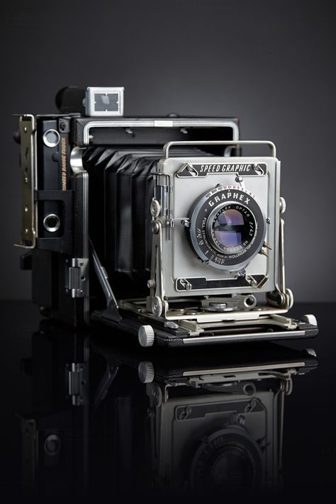 https://flic.kr/p/pB8c3J | SPEED GRAPHIC | SPEED GRAPHIC 3¼ x 4¼  Graflex Optar 135mm f/4.7 3¼ x 4¼ Medium Format _ Camera Portrait Project Vintage Photography Ideas, Fotocamere Vintage, Cameras For Photography, Large Format Photography, Large Format Camera, Antique Cameras, Photo Gear, Photographer Inspiration, Old Cameras