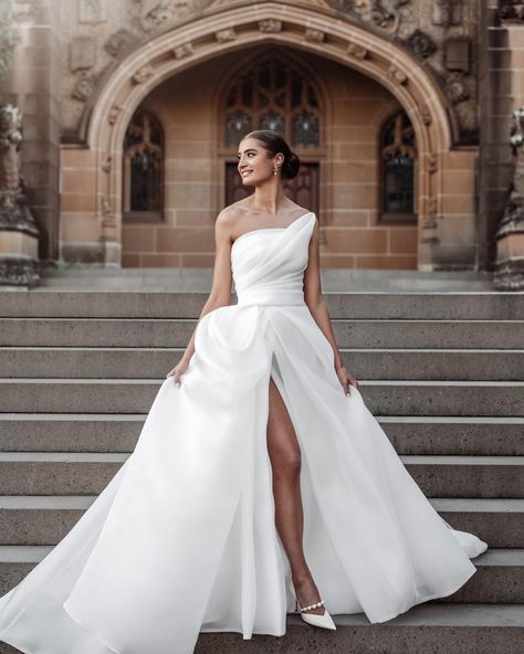 Mariana Hardwick Emporium (@marianahardwick) | Instagram Jasmine Tookes Wedding, Bridesmaid Dress Design, Small Wedding Ceremony, Caroline Dress, Court Train Wedding Dress, Wedding Dress Organza, Train Wedding, Organza Wedding Dress, Classic Bride