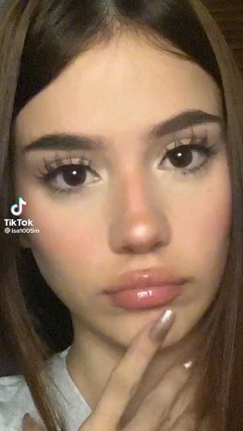 #make #makeup #tiktok Rabbit Pretty Makeup, Makeup To Look Prettier, Makeup Ideas No Foundation, Simple Egirl Makeup Ideas, Makeup For Thick Eyebrows, Dear Pretty Makeup, Mackup Tutorial Step By Step, Make Up For Doe Eye, Cat Face Type Makeup