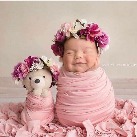 11.8k Likes, 118 Comments - Daily dose of fashion (@fashion.wicked) on Instagram: “Sweet dreams” Foto Newborn, Newborn Photography Poses, Baby Poses, Baby Sleep Problems, Newborn Baby Photos, Foto Baby, Baby Arrival, Newborn Shoot, Posing Guide