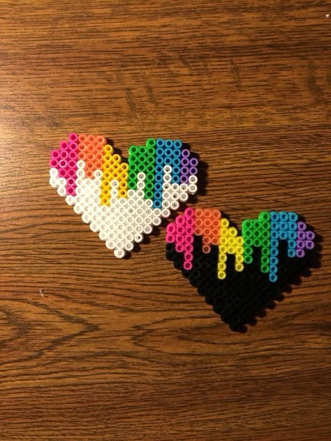 Perler Bead Patterns Heart Board, Hammer Beads Patterns, Perler Beads Charms, Small Square Perler Bead Patterns, Melting Beads Ideas Easy, Iron Beads Ideas Easy, Fuse Bead Patterns Easy, Melty Beads Ideas Easy, Bead Heart Pattern