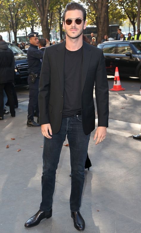 Gaspard Ulliel: If you want to pull off that cool as f*ck French guy look, just copy everything Ulliel is doing here. Black Blazer Outfit With Jeans Men, Black Blazer Outfit Men, Blazer With Jeans Men, Suit Jacket With Jeans, Black Blazer With Jeans, Sport Coat Outfit, Jeans Blazer Outfit, Black Sport Coat, Black Blazer Men