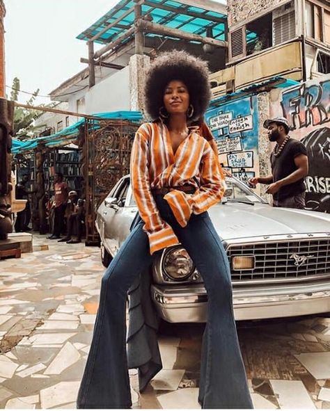 Follow @shesnuna |Pinterest 🌷🌻 1980 Black Fashion, 70s Motown Fashion, 90s Nigerian Fashion, Old School Day Outfits Nigeria, Black 1970s Fashion, Afro Funk Outfit, Afro Vintage Fashion, African American Style Outfits, 60s African American Fashion