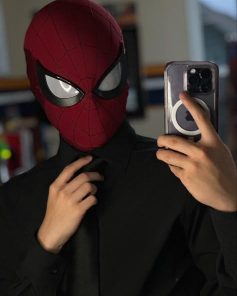 Choking on your Alibis. - - Faceshell by @_sensational_ - - #spiderman #spidermancosplay #marvel #marvelcomics #marvelcosplay #spidermancomics #comics #spidermanps5 #atsv #acrossthespiderverse #spiderverse #spidermannowayhome #spidermanedits #cosplay #peterparker Spider Man Mask, Spiderman Outfit, Spider Man Wallpaper, Spiderman Stuff, Spiderman Suits, Spiderman Cosplay, Spiderman Comic, Cosplay Props, Spiderman Art