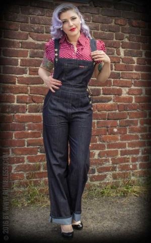 Rockabilly Jeans, Mode Rockabilly, Rockabilly Mode, Punk Rock Outfits, Denim Playsuit, Ladies Denim, Denim Dungarees, Rosie The Riveter, 50s Style