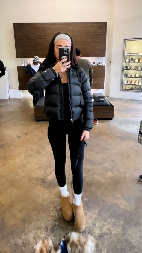 Short Ugg Slippers Outfit, Outfits W Tasman Uggs, Lululemon Fall Aesthetic, Cold Weather Bar Hopping Outfit, Lululemon Outfit Aesthetic Winter, Headband Outfit Fall, Lululemon Hat Outfit, Winter Uggs Aesthetic, Outfit Ideas With Headbands