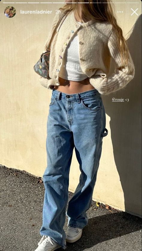 Low Waist Jeans Outfit Winter, Low Wasted Jeans, Sophie Mitchell, Giving Love, Jeans Outfit Winter, Denim Jeans Fashion, Summer Ootd, Creating Content, Cold Weather Outfits