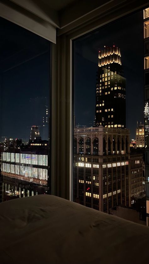 New York Window View, Apartamento New York, City View Night, The City At Night, Nyc Penthouse, City View Apartment, New York Wallpaper, Apartment View, New York Night