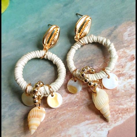 Cute Beachy Earrings Lightweight Gold Tone With Natural Cord And Shells Post Style Measure 3" Long New #23 Nautical Beach Shells Seashell Shell Jewelry Aesthetic, Shell Earrings Diy Seashell Jewelry, Shell Earrings Diy, Diy Earrings Pearl, Seashell Jewelry Diy, Beachy Earrings, Shell Jewellery, Beach Shells, Beach Jewelry Boho