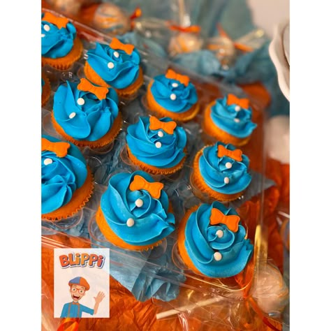 Blippi Pull Apart Cupcakes, Blippi Birthday Cupcake Ideas, Blippi Vehicles Birthday, Blippi Birthday Party Outside, 2nd Birthday Blippi Theme, Blippi Photoshoot, Blippi Smash Cake, Blippi Cupcake Cake, Blippi Third Birthday