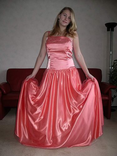 Full skirt | The satin skirt of this ballgown is sooooo beau… | Flickr The New Age Lifestyle, New Age Lifestyle, Circle Skirt Outfits, Liquid Satin Dress, Satin Silk Dress, Satin Gowns, Satin Fashion, Liquid Satin, Silk Satin Dress