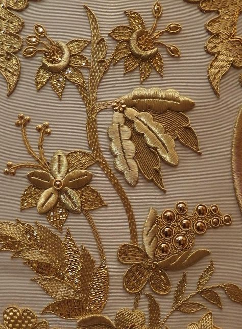 Gold Work Embroidery, Zardozi Embroidery, Tambour Embroidery, Crazy Quilting, Couture Embroidery, Hand Work Embroidery, Embroidery Motifs, Handwork Embroidery Design, Embroidery Designs Fashion