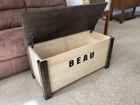 Diy Hope Chest, Diy Toy Box Plans, Wooden Toy Storage, Farmhouse Toys, Baby Toy Box, Rustic Toys, Toy Box Plans, Boys Toy Box, Kids Toy Chest