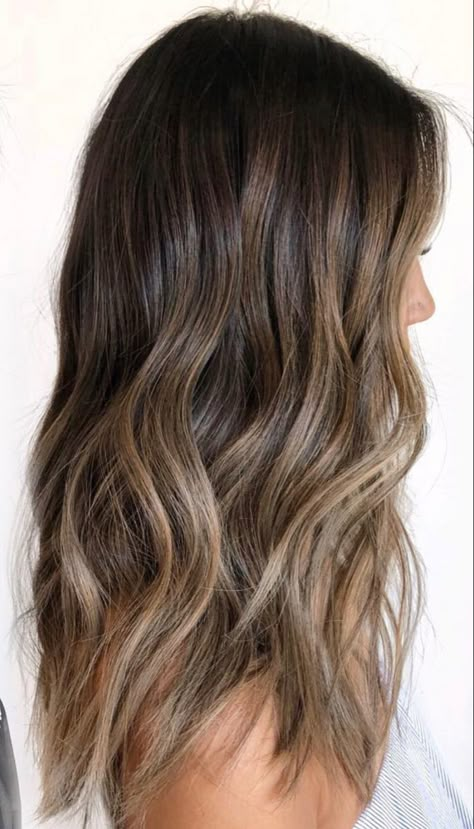 Brown And Blonde, Brown Hair Looks, Brown Hair Inspo, Brunette Hair With Highlights, Brunette Balayage, Balayage Hair Dark, Brunette Balayage Hair, Hair Color Light Brown, Hair With Highlights