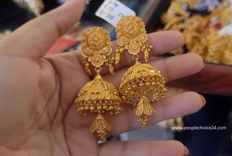 9 Traditional Jhumka Designs to Try 2022 New Jhumka Designs Gold, Indian Jewelry Earrings Jhumka, Gold Earring Designs Indian, Gold Earrings Jhumka Designs, Earing Designs Gold For Wedding, Jhumka Gold Design, Bridal Jhumkas Gold, Golden Jhumkas Indian Designers, Gold Earrings Designs Jhumka