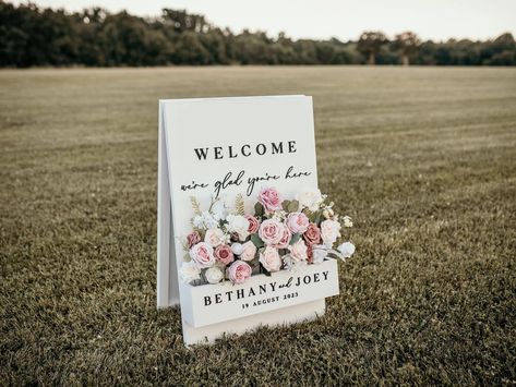 Flower Box Wedding Welcome Sign Personalized A-frame Sign - Etsy Ireland A Frame Sign, Welcome Flowers, Diy Flower Boxes, Frame Flower, Floral Signs, Sign Logo, Event Signage, Flower Bar, Wooden Flowers