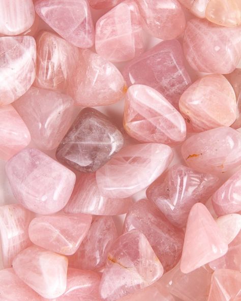 Delaney Aesthetic, Quarts Crystal, Female Energy, Pure Imagination, Aesthetic Roses, Crystal Aesthetic, Brand Aesthetic, Spiritual Crystals, Art And Music