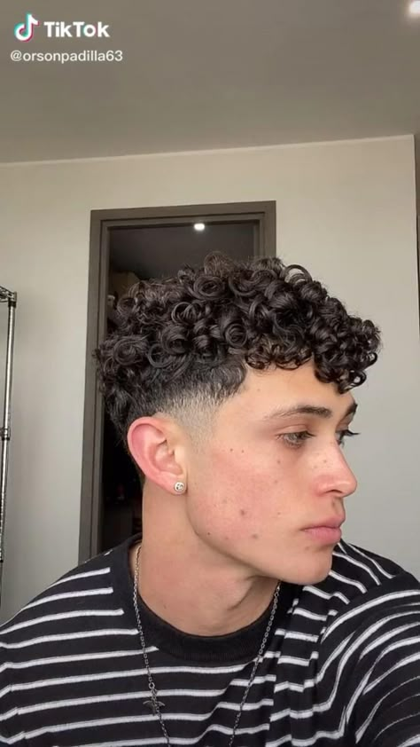 Short Haircuts Curly Hair, Curly Hair Taper, Boys Haircuts Curly Hair, Boys Curly Haircuts, Long Curly Hair Men, Fade Haircut Curly Hair, Taper Fade Curly Hair, Men's Curly Hairstyles, Male Haircuts Curly