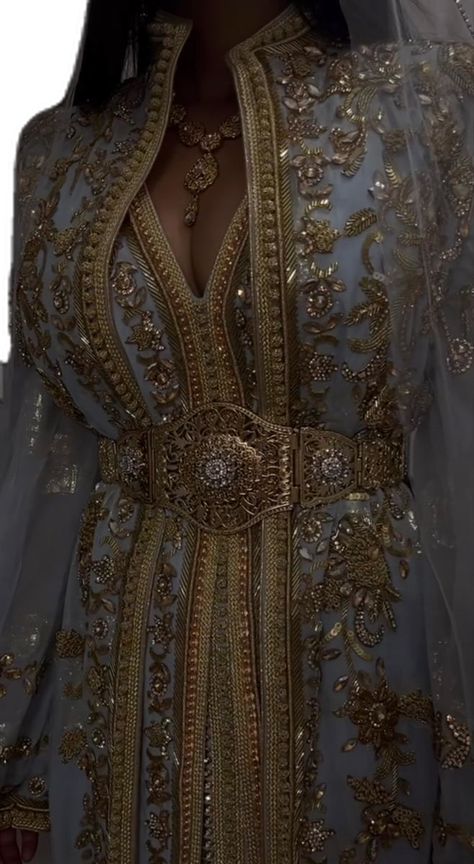 Morroco Traditional Clothes, Traditional Arabic Wedding Dress, Moroccan Bride Dress, Blue And Gold Dresses, Moroccan Wedding Aesthetic, Wedding Outfits With Hijab, Moroccan Dress Modern, Wedding Dresses Arab, Caftan Dress Moroccan