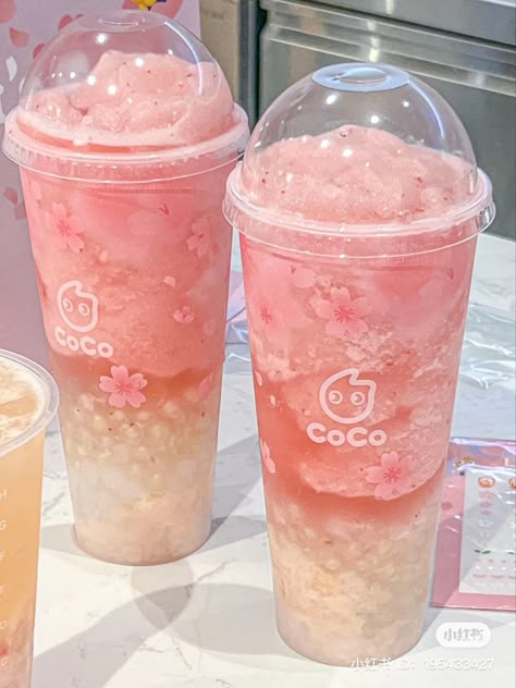 xiaohongshu sakura peach iced smoothie milk boba tapioca ball pearl popping bubble tea drink fruit Cute Drinks, Bubble Tea Shop, Bubble Tea Boba, Aesthetic Drinks, Boba Drink, Bubble Milk Tea, Kawaii Cooking, Peach Tea, Sweet Drinks