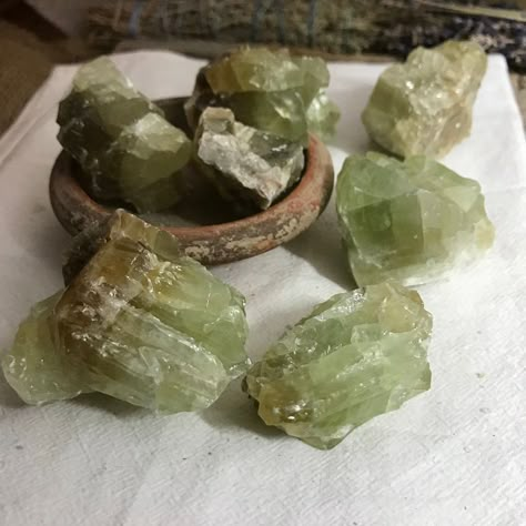 Green Calcite, Crystal Vibes, Crystal Aesthetic, Pretty Rocks, Crystal Energy, Cool Rocks, All I Ever Wanted, Green Crystals, Crystal Gems