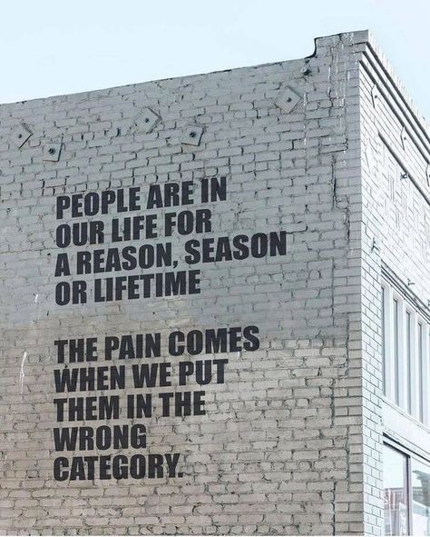 People are in our life for a reason, season or lifetime. The pain comes when we put them in the wrong category. Conscious Conversations, Lifetime Quotes, Massage Marketing, Wise Mind, Season Quotes, Moon Quotes, People Come And Go, Work Relationships, Social Circle