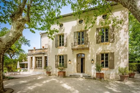 Provence House, Industrial Country, French Villa, Houses In France, Elegant Interior Design, French Property, Provence France, French Countryside, French Country House