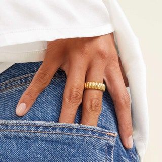 31 Sweatproof Jewelry Pieces You’ll Wear All the Time: OXB, Mejuri, Hey Harper, and More | SELF Summer Hailey Bieber, Old Money Aesthetic Women, Rings Photoshoot, Hot Pilates, Rib Ring, Before College, Jewelry 2022, Rings To Make, Slim Ring