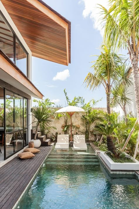 Award-winning designer villa in central Seminyak - Villas for Rent in Kecamatan Kuta Utara, Bali, Indonesia Bali Style Home, Small Villa, Villain Aesthetic, Villain Outfits, Bali House, Outfits Female, Rest House, Bali Fashion, W Hotel