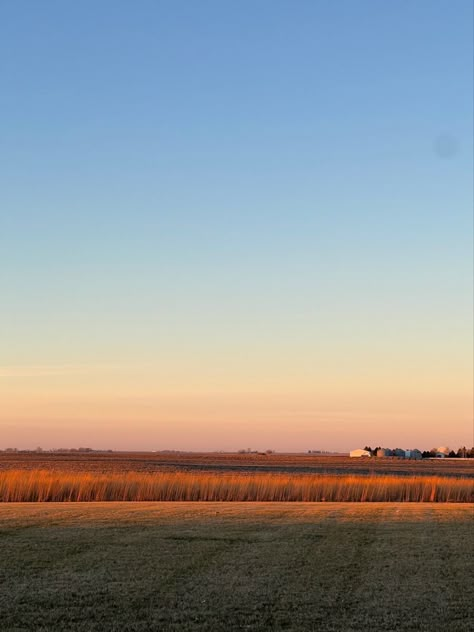 Iowa Summer Aesthetic, Iowa Aesthetic, Midwest Sunset, Iowa Sunset, Iowa Landscape, Grinnell Iowa, Farm Sunset, Countryside Farmhouse, Country Core