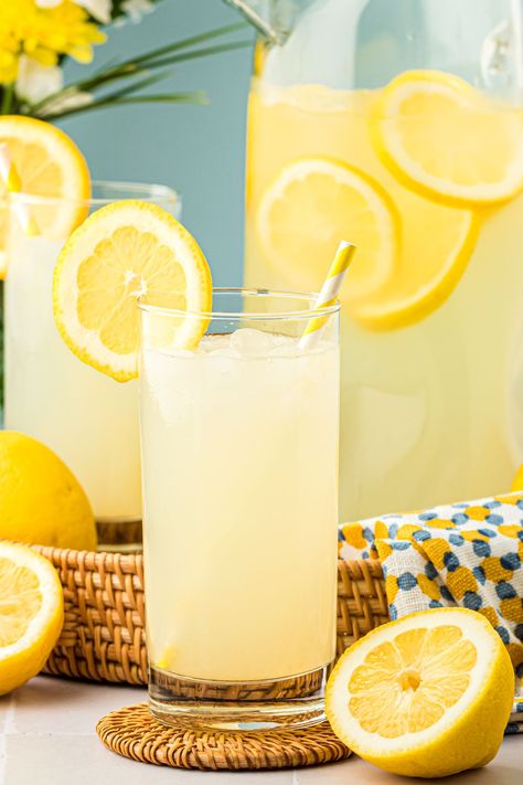 This Best Lemonade Recipe combines freshly squeezed roasted lemon juice with water and sugar to make an irresistible summertime drink! Plus, I've included my secret step for making the most incredible-tasting homemade lemonade! Best Lemonade Recipe, Lemonade Menu, Best Homemade Lemonade, Fresh Lemonade Recipe, Homemade Lemonade Recipe, Good Lemonade Recipe, Lemon Juice Recipes, Homemade Lemonade Recipes, Best Lemonade