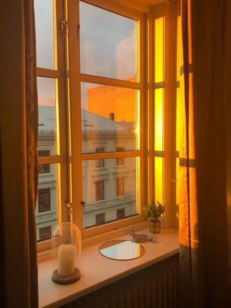 • Study With Me• — My apartment during golden hour >>>> (vs me doing... Golden Hour Aesthetic, Golden Aesthetic, ليلو وستيتش, Yellow Aesthetic Pastel, Look Wallpaper, Hufflepuff Aesthetic, Golden Hour Photos, Soyut Sanat Tabloları, 2024 Color