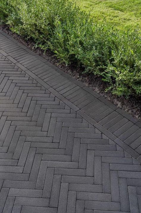 Concrete Pavers Walkway, Driveway Pavers, Brick Driveway, Outdoor Pavers, Paver Designs, Outdoor Paving, Paving Design, Pathway Landscaping, Stone Driveway