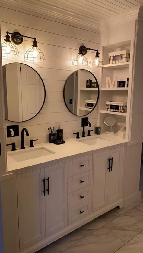 Visionary Board, Modern Small Bathrooms, Full Bathroom Remodel, Bathroom Farmhouse, Bathroom Farmhouse Style, Bad Inspiration, Restroom Decor, Bathroom Redesign, Master Bath Remodel