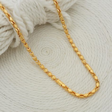 Gold Chain Designs For Women, 22k Gold Chain Necklace, Gold Indian Jewelry, 22k Gold Bracelet, 22k Gold Chain, Real Gold Chains, Gold Chain Design, Gold Jewelry Stores, Gold Jewellery Design Necklaces