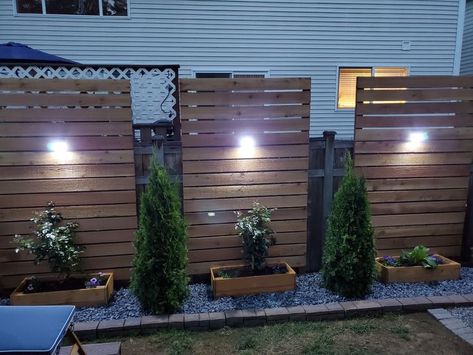 Privacy Wall Backyard Ideas, Diy Modern Privacy Fence, Tall Privacy Wall Outdoor, Pool Privacy Wall Ideas, Decks With Privacy Walls Wood, Nice Privacy Fence Ideas, Outdoor Privacy Wall With Plants, Wood Slat Wall Outdoor Privacy Screens, Front Yard Privacy Screen