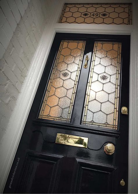 Manchester Bee Leaded Glass – The Grand Victorian Door Company Black Victorian Front Door, Victorian Stained Glass Door, Nz Villa, Door Restoration, Temporary Door, Victorian Front Door, Victorian Front Doors, Manchester Bee, Pink Front Door