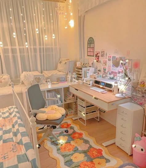 Kawaii Aesthetic Room, Pastel Room Decor, Future Inspiration, Cute Rooms, Casa Vintage, Cute Bedroom Ideas, Pastel Room, Pinterest Room Decor, Study Room Decor