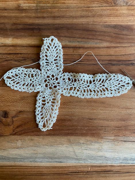 Free Crochet Cross Bookmark Pattern And Tutorial - Hands That Bless Crochet Cross Bookmark Pattern, Crochet Cross Bookmark, Cross Bookmark, Tie Dye Tutorial, Bookmark Pattern, Dyeing Tutorials, Crochet Tutorial Pattern, Handmade Inspiration, Crochet Bookmarks