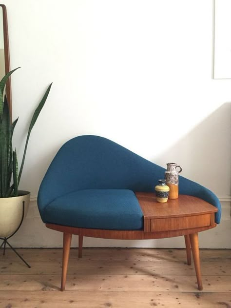 Midcentury Minimalist, Furniture Aesthetic, Vintage Mid Century Furniture, Blue Chair, Mid Century Modern Decor, Retro Furniture, Mid Century Decor, Mid Century Modern House, White Bedroom