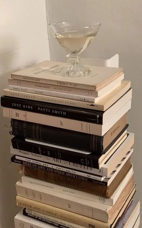 Light Academia Aesthetic, Cream Aesthetic, Book Wallpaper, Academia Aesthetic, Beige Aesthetic, Light Academia, Sparkling Water, Coffee And Books, Brown Aesthetic