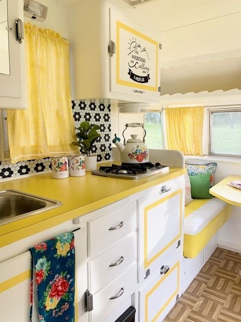 Yellow Camper Interior, Retro Camper Remodel, Retro Camper Interior, Van Aesthetic, Serro Scotty, Vintage Trailer Interior, Tiny Mobile House, Vans Aesthetic, Vintage Camper Interior