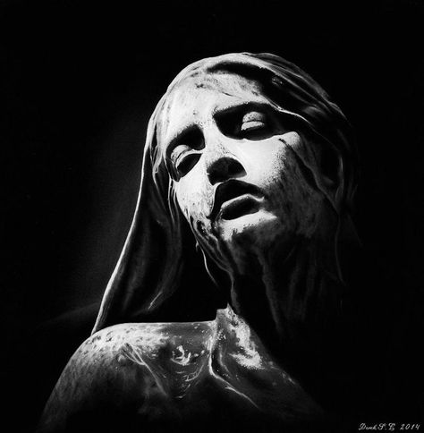 Negative Drawing, High Contrast Photography, Contrast Photography, Goth Gifts, How To Impress, Cemetery Art, Greek Sculpture, Goth Girl, Caravaggio