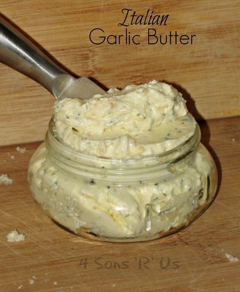 Italian Garlic Butter is spreadable magic for bread and so much more. Garlic Butter Spread, Butter Spreads, Flavored Butter Recipes, Butter Recipes Homemade, Flavored Butters, Compound Butters, Homemade Barbecue, Flavored Butter, Compound Butter