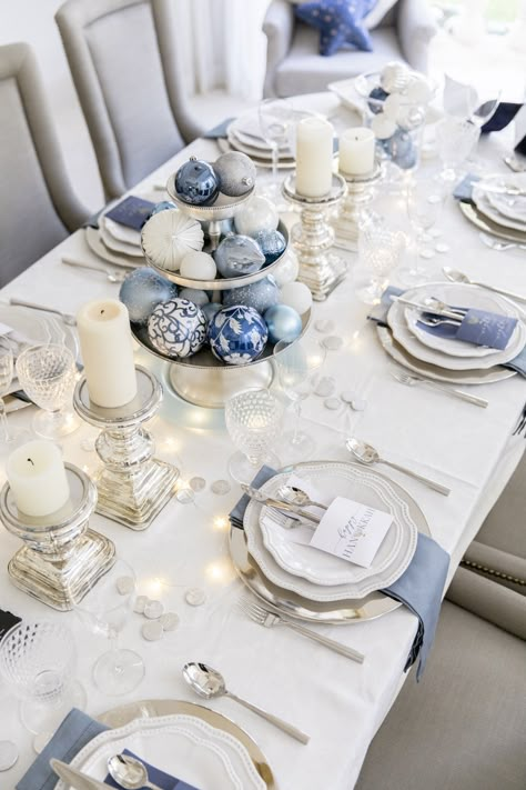 Hanukkah Table - Fashionable Hostess Hanukkah Table Setting, Hanukkah Dinner, Fashionable Hostess, Chanukah Party, Blue Christmas Decor, Chanukah Decor, Christmas Dining Table, Hanukkah Decorations, Christmas Dinner Table