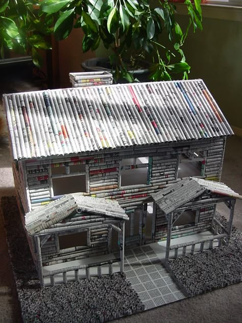 Newspaper House Craft, Things To Make With Newspaper, Newspaper Diy Ideas, Recycle Newspaper Crafts, Diy With Newspaper, Newspaper Crafts Diy Creative, Crafts With Newspaper, News Paper Crafts, Newspaper Art Diy