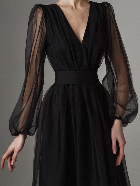 Korean Fashion Dress, Grad Dresses, Looks Chic, Dresses To Wear To A Wedding, Classy Dress, Dream Dress, Dark Academia, Look Fashion, Pretty Dresses