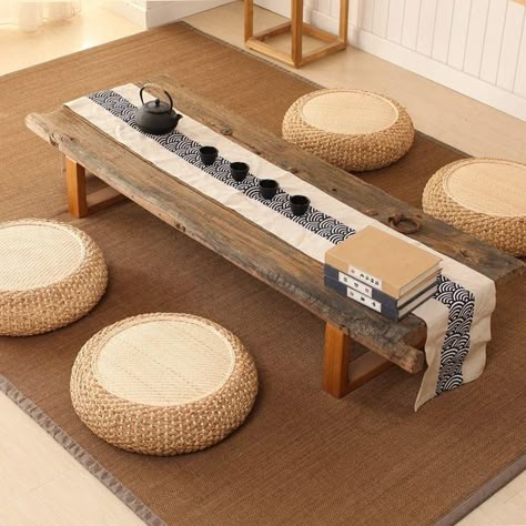 Japanese Apartment Bedroom, Floor Dining Table, Japanese Floor Seating, Tatami Platform, Japanese Dining Table, Zen Furniture, Floor Dining, Floor Seating Living Room, Shoji Doors