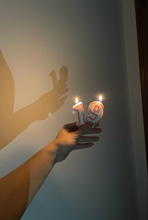 19 Birthday Story Instagram, Hello 19 Birthday, Happy Birthday 19 Years, Happy 19th Birthday To Me, 19 Years Birthday, Happy 19 Birthday, Birthday Asthetic Picture, Birthday 19 Aesthetic, 19 Th Birthday