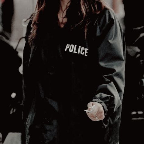 Detective Aesthetic, Charles Xavier, Badass Aesthetic, Alicia Vikander, Police Women, Fbi Agent, Jolie Photo, Character Aesthetic, The Villain